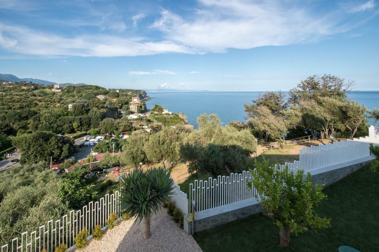 B&B Capo Torre Resort & Spa Albisola Superiore Eksteriør bilde